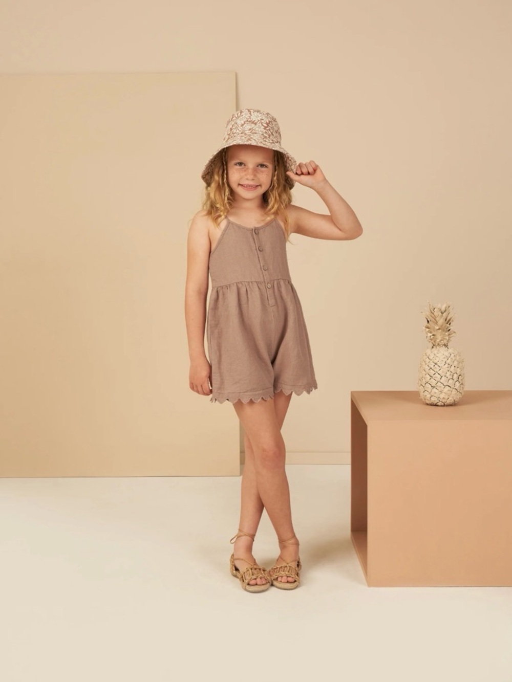 Rylee + Cru Clay Button Romper Linen Blend Scalloped Hem Boho Neutral 4-5y
